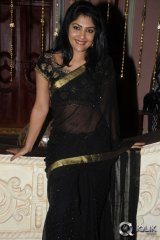 Kamalinee Mukherjee at Govindhudu Andari Vaadele Teaser Launch